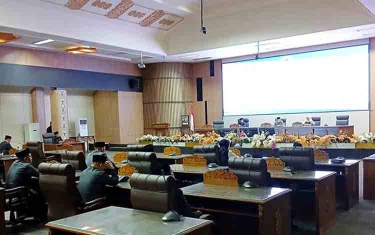Wakil Ketua I DPRD Barito Utara Pimpin Rapat Paripurna I Penyampaian 5 Raperda Tahun 2026