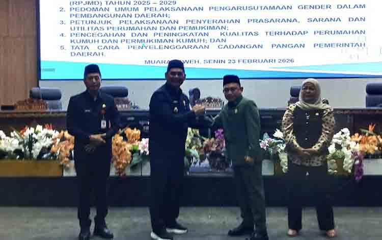 Bupati Paparkan Raperda RPJMD 2025-2029 pada Rapat Paripurna DPRD Barito Utara
