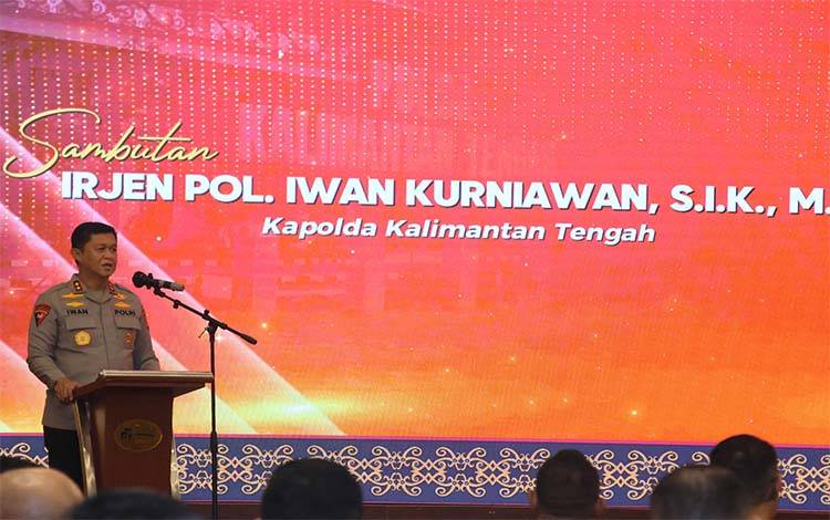Kapolda Kalteng Irjen Pol Iwan Kurniawan saat membuka kegiatan sertifikasi uji kompetensi penyidik (Foto : IST)