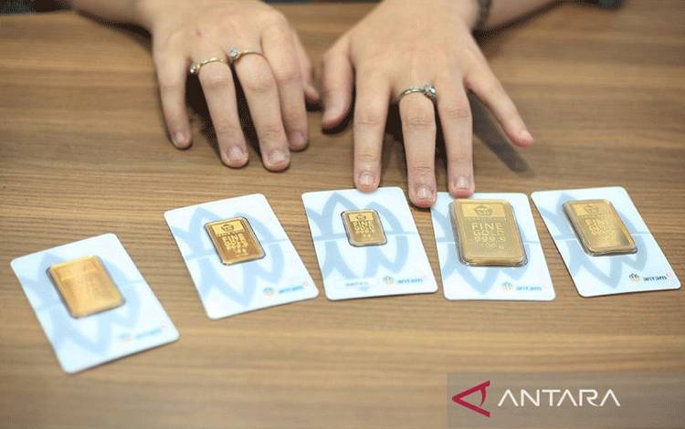 Rabu ini Emas Antam Merosot Rp45.000 ke Angka Rp3,023 Juta/gr