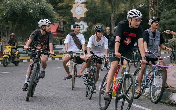 NgabubuRide 2026 Satukan Komunitas, Jala Project dan Last Friday Ride Ajak Warga Pangkalan Bun Berbagi Semangat Ramadan