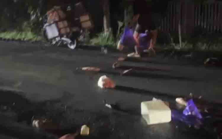 Pemotor Alami Pendarahan di Kepala Usai Lakalantas di Trans Kalimantan Km 1 Maluen Basarang