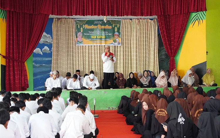 Khataman Akhiri Pendidikan Karakter Ramadan di MAN Kapuas