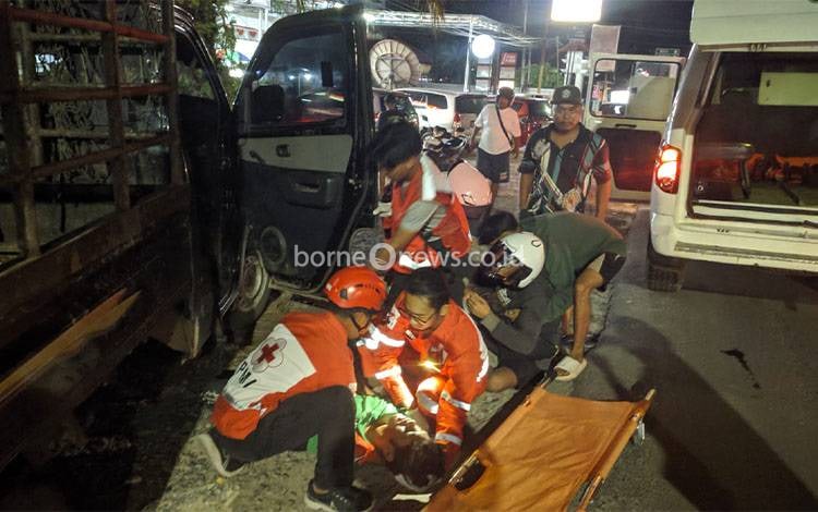 Tabrak Pohon Sawit, Sopir Pikap Dilarikan ke RSUD dr Murjani Sampit