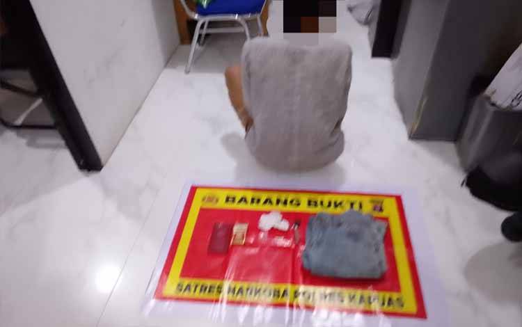 Polres Kapuas Tangkap Pengedar Sabu di Jalan Trans Kalimantan Barimba