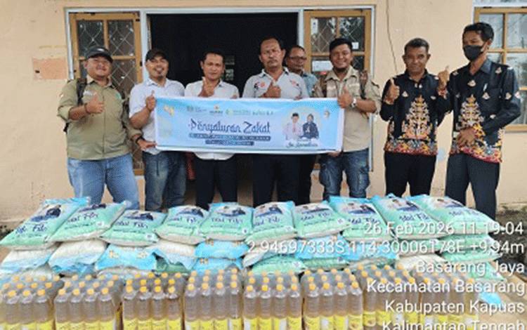 Zakat H Abdul Rasyid AS Jangkau Warga Desa Basarang Jaya Kapuas