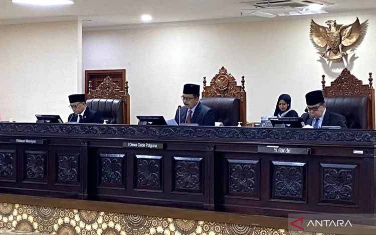 MKMK Nyatakan Tak Berwenang Adili Laporan Etik Adies Kadir