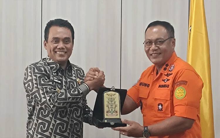 Pertemuan Wakil Wali Kota Palangka Raya, Achmad Zaini, dengan Kepala Basarnas Palangka Raya, Anak Agung Ketut Alit Supartana. (FOTO: HUMAS)