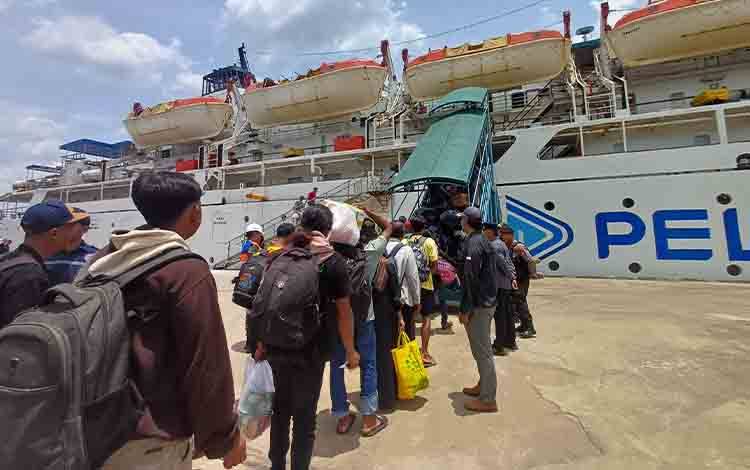 5 Kapal dengan 13 Call Layani Arus Mudik 2026 di Pelabuhan Sampit