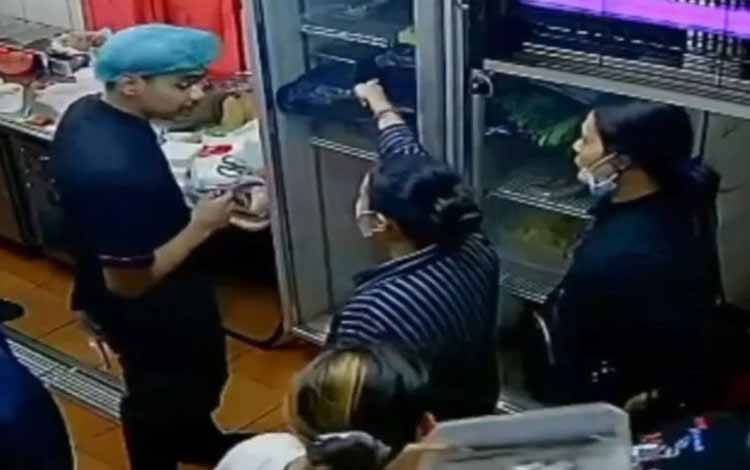 Selebgram Ditetapkan Tersangka karena Bahas Kasus Pencurian di Medsos