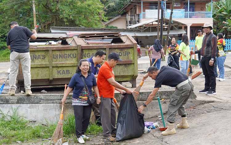 Pemkab Barito Timur Ingatkan Pedagang Jangan Buang Sampah Sembarangan