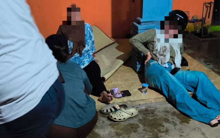 Ibu-Ibu Diduga Lalai, Empat Orang Terluka dalam Lakalantas di Jalan AMD Banjarmasin