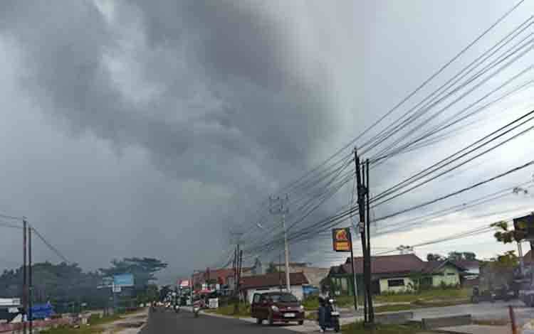 BMKG Prediksi Hujan Guyur Kalteng di Akhir Pekan, Warga Diminta Waspada