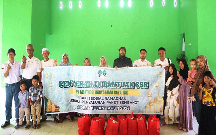 125 Penerima Manfaat di Desa Kujan Lamandau Terima Bantuan dari Perusahaan Jelang Ramadan