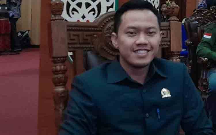 DPRD Ingatkan Orang Tua Waspadai Penggunaan TikTok dan Game Online pada Anak