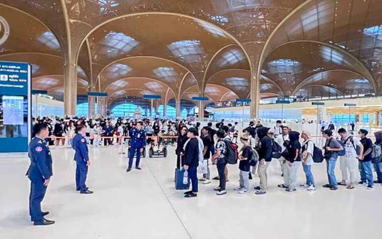 KBRI Phnom Penh Fasilitasi Kepulangan 1.816 WNI dari Kamboja