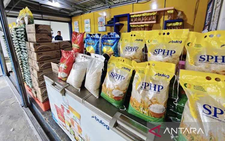 Bulog Pastikan Stok Beras dan Minyak Goreng di Kalteng Aman Jelang Idulfitri