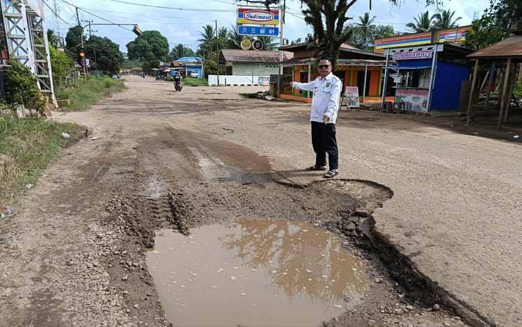Kades Jaweten Barito Timur Minta Perbaikan Jalan Nasional Segera Dilakukan Jelang Idulfitri