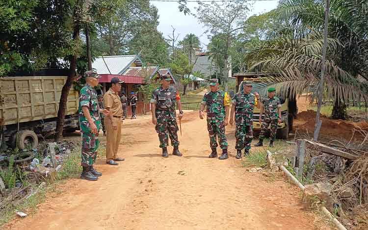 Warga Tribuana Rasakan Manfaat TMMD ke-127 Kodim 1015/Sampit, Infrastruktur Desa Makin Baik