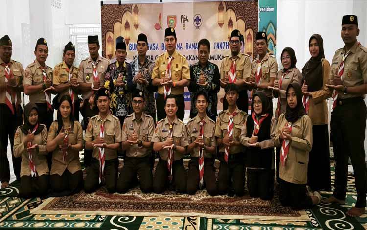 Buka Puasa Bersama Pramuka, Wabup Pulang Pisau Ajak Perkuat Silaturahmi dan Kepedulian Sosial