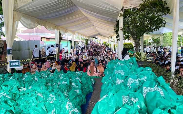 Warga Berdatangan Sejak Siang ke Acara Bukber di Kediaman H Abdul Rasyid AS