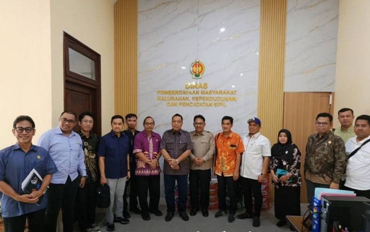 DPRD Kalteng Berkunjung ke Dinas Pemberdayaan Masyarakat dan Kependudukan DI Yogyakarta