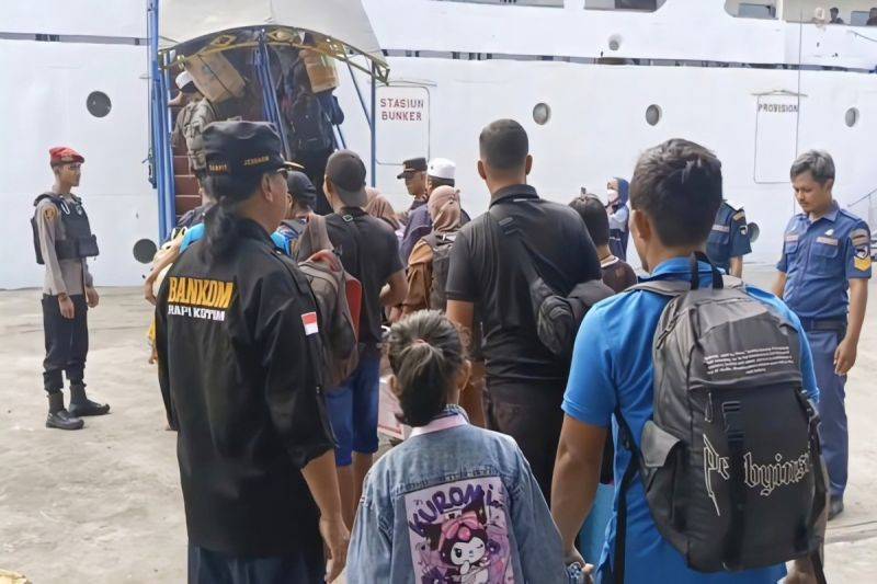 Polres Kotim Perketat Pengamanan Penumpang, Arus Mudik di Pelabuhan Sampit Dipastikan Lancar