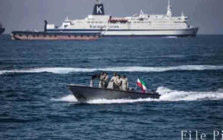 Militer Iran Desak AS Patuhi Kesepakatan Damai di Selat Hormuz