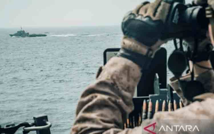 Trump Berunding dengan Tujuh Negara Demi Amankan Selat Hormuz