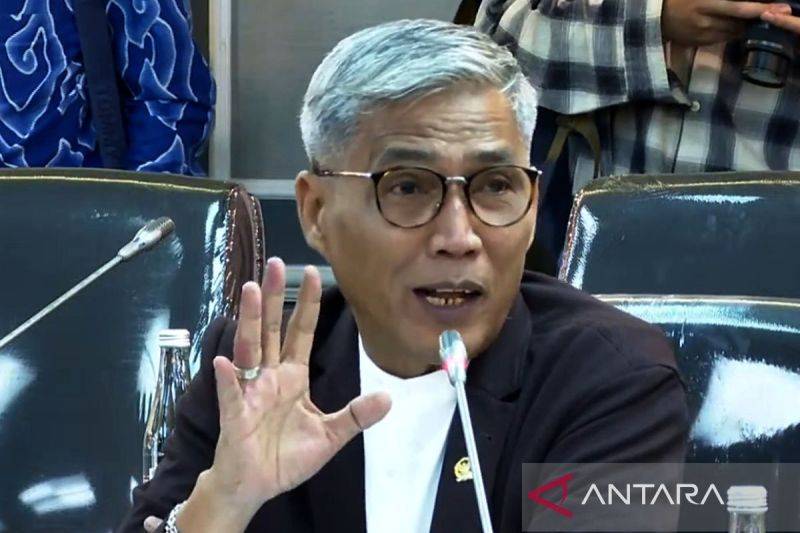 DPR Desak Pengungkapan Aktor Intelektual Kasus Penyiraman Air Keras terhadap Aktivis KontraS Andrie Yunus