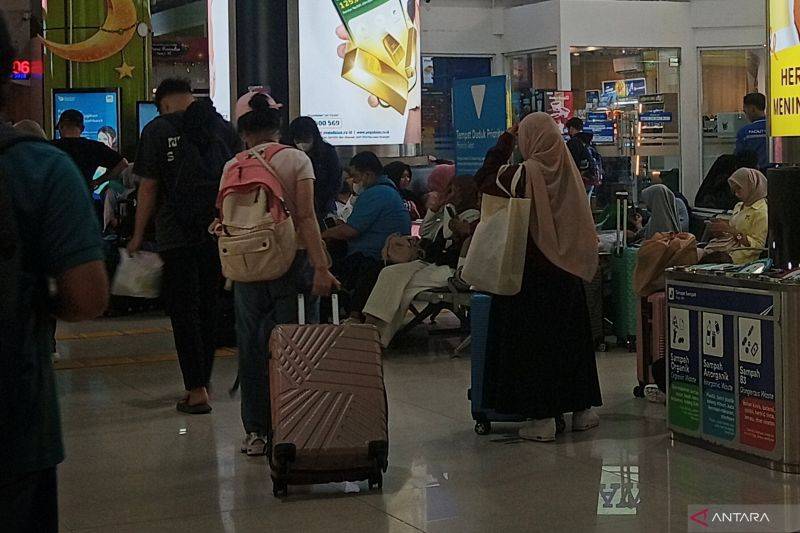 Tips Mudik Lebaran 2026: Cukupi Air Putih agar Tubuh Tetap Fit Selama Perjalanan