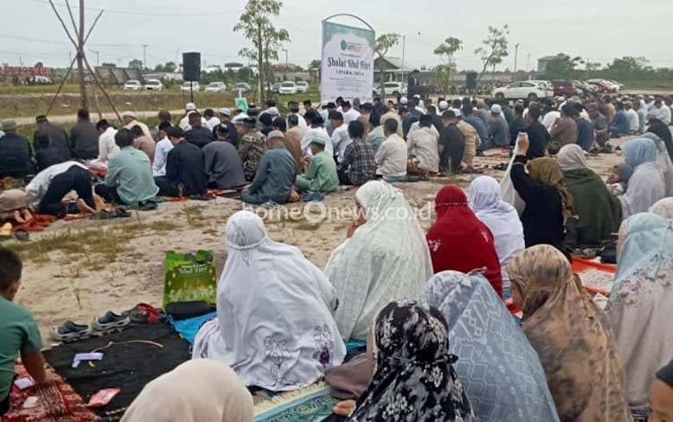 Jamaah Sholat Idul Fitri 1447 H Padati Kampus 2 UMPR Kereng Bangkirai