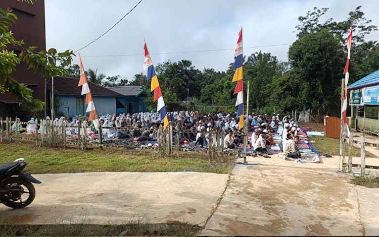 Salat Idul Fitri di Katingan Hulu, Ribuan Jemaah Beribadah Khusyuk