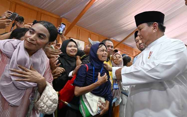 Open House di Istana, Warga Haru dan Bahagia Bertemu Presiden