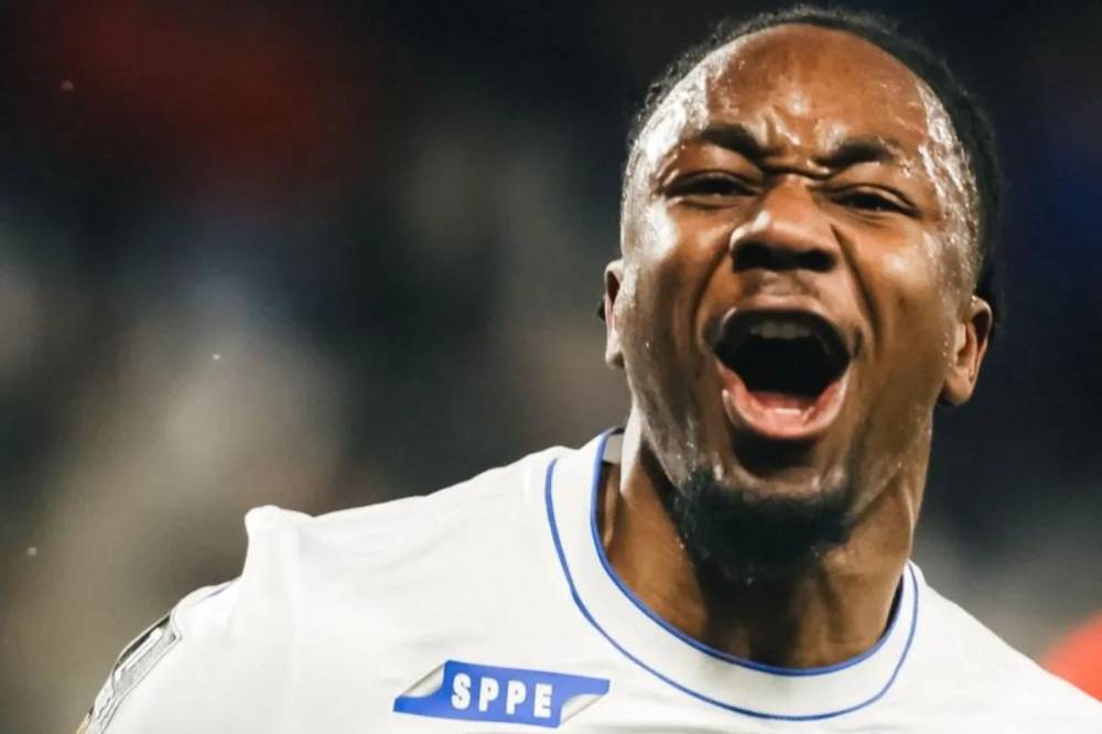 Auxerre Menang Telak, Toulouse Menang Tipis