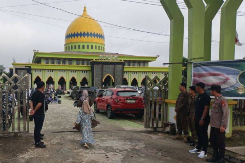 Polisi dan TNI Bersinergi Amankan Idul Fitri di Gunung Mas