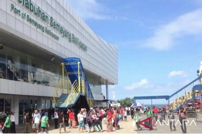 Arus Balik, Ribuan Penumpang Padati Pelabuhan Semayang Balikpapan