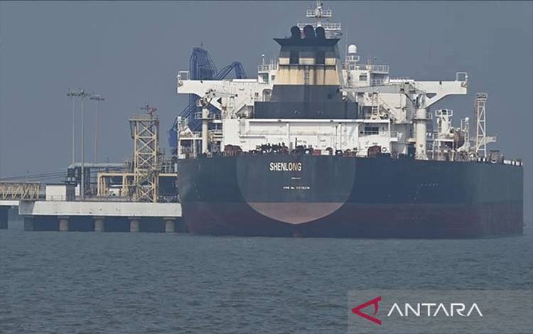 Kuwait Pangkas Produksi Minyak Imbas Gejolak di Selat Hormuz