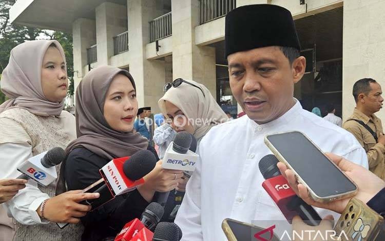 Menhut Raja Juli Kenang Birute Galdikas, Tokoh Penting Konservasi Orangutan Dunia