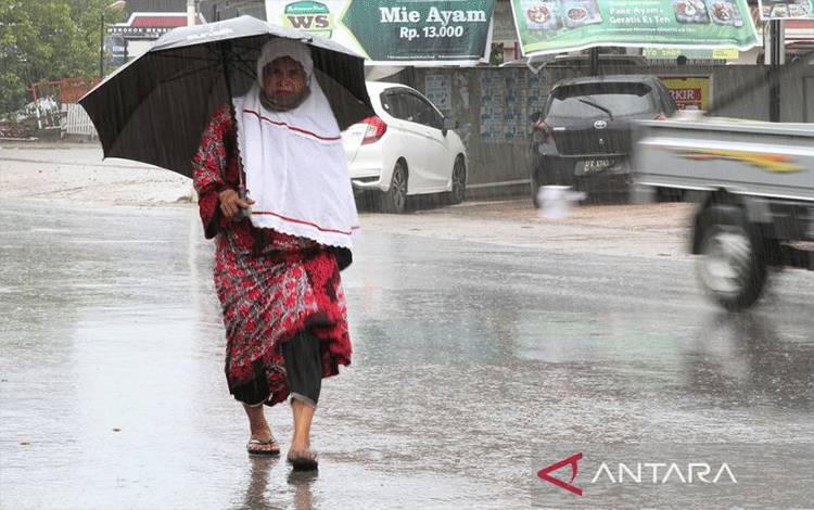 BMKG: Mayoritas Wilayah RI Diprakirakan Berawan hingga Hujan Hari ini