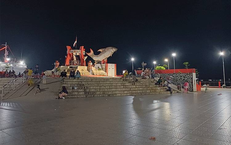 Ikon Jelawat Sampit Kembali Terang, 24 Lampu Sudah Diperbaiki
