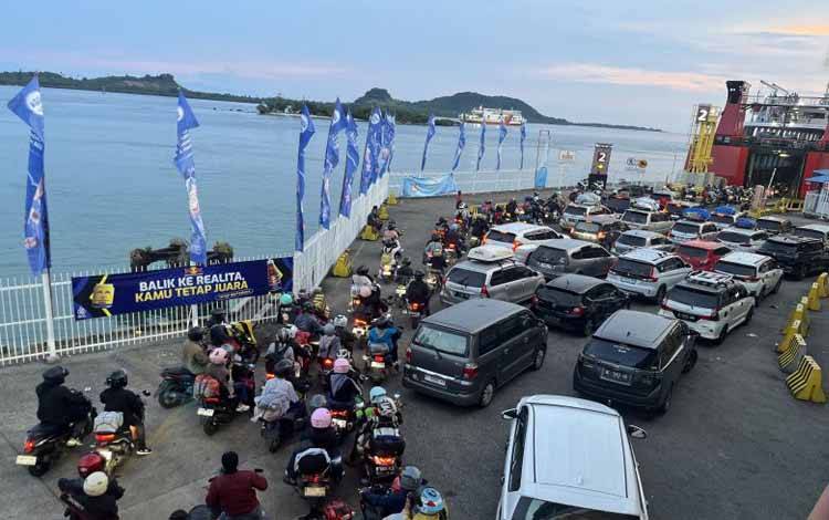 ASDP Prediksi Jumlah Kendaraan saat Puncak Arus Balik Capai 27 Ribu