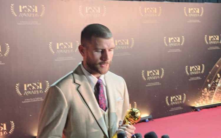 Maarten Paes Menangi Penghargaan Kiper Terbaik PSSI Awards 2026