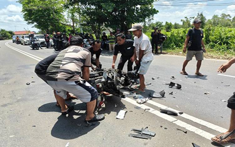 Tabrakan Maut di Jalan Pemuda Kapuas, Dua Orang Dikabarkan Tewas