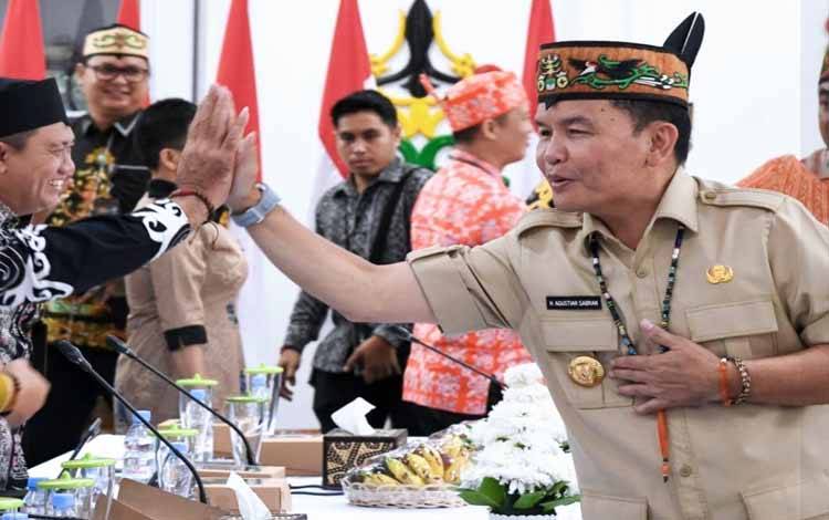 Gubernur Tekankan Peningkatan Kualitas Layanan Bank Kalteng kepada Masyarakat