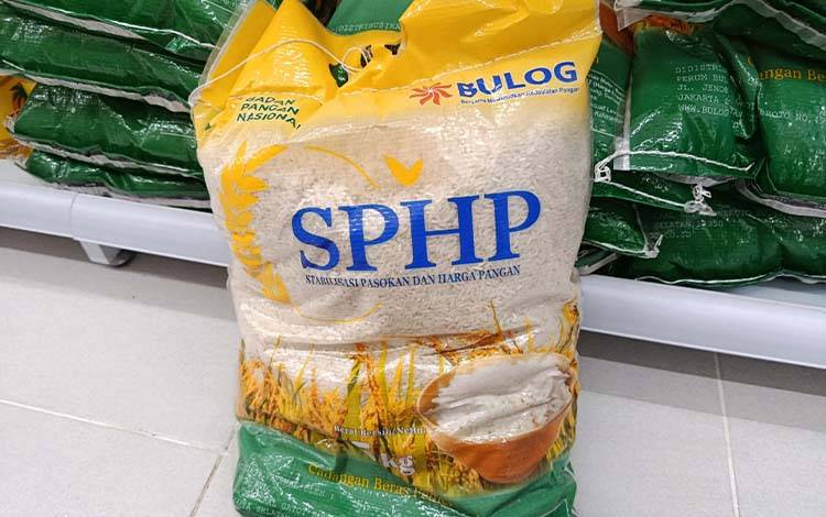 Pimpinan Bulog Kalteng Berganti, Erwin Budiana Targetkan Serapan Beras 15.800 Ton