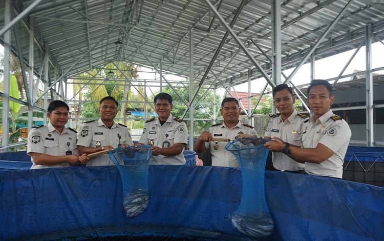 Program Ketapang Rupa Sukses, Rutan Palangka Raya Panen 1.200 Kg Lele
