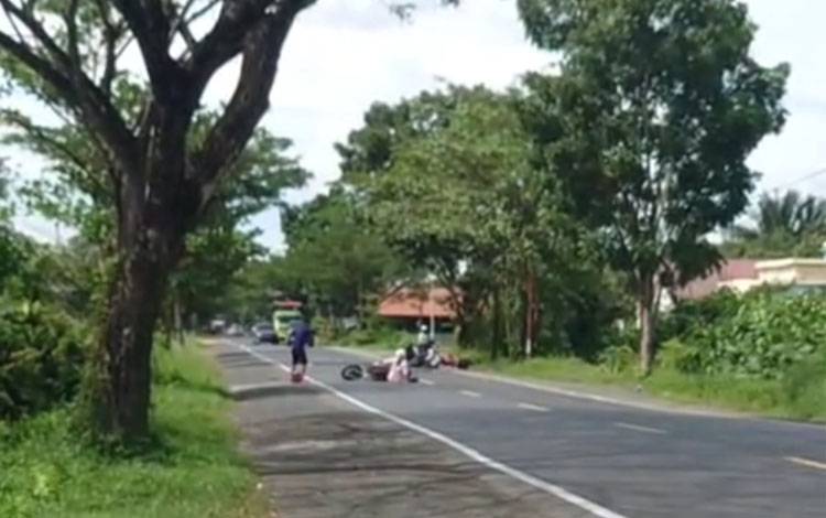 Lakalantas di Jalan Jepang Kuala Kapuas, Dua Korban Dilarikan ke RS