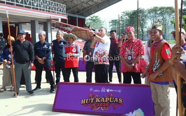Lomba Manyipet Meriahkan Festival Budaya Tingang Menteng 2026 Kapuas