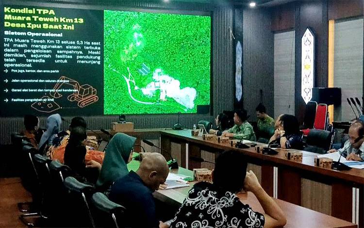 Asisten II Setda Barito Utara Tekankan Sinergi OPD Percepat Penataan TPA Km 13 Desa Ipu